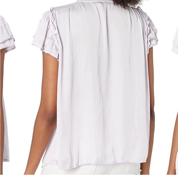 Like New!  Paige “Laramie” silky short sleeve flutter sleeve top in lavender Med - Picture 4 of 12
